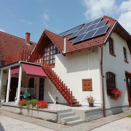 Balla Apartmanhaz Siofok Bagian luar foto