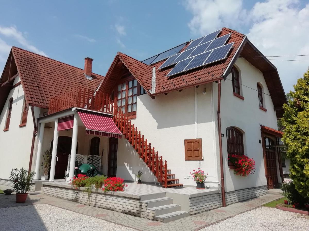 Balla Apartmanhaz Siofok Bagian luar foto